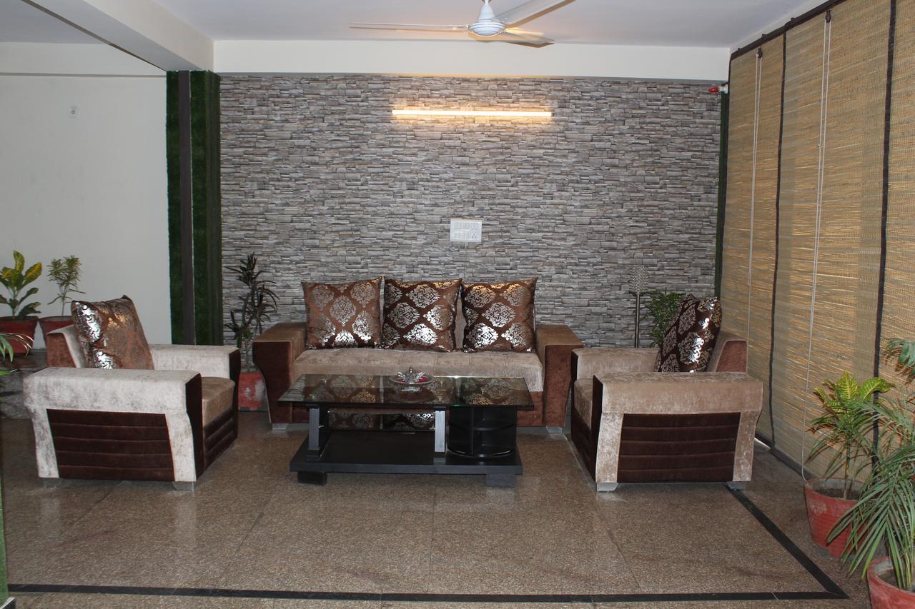 Pacific Inn Eco Central Gurgaon Exterior photo