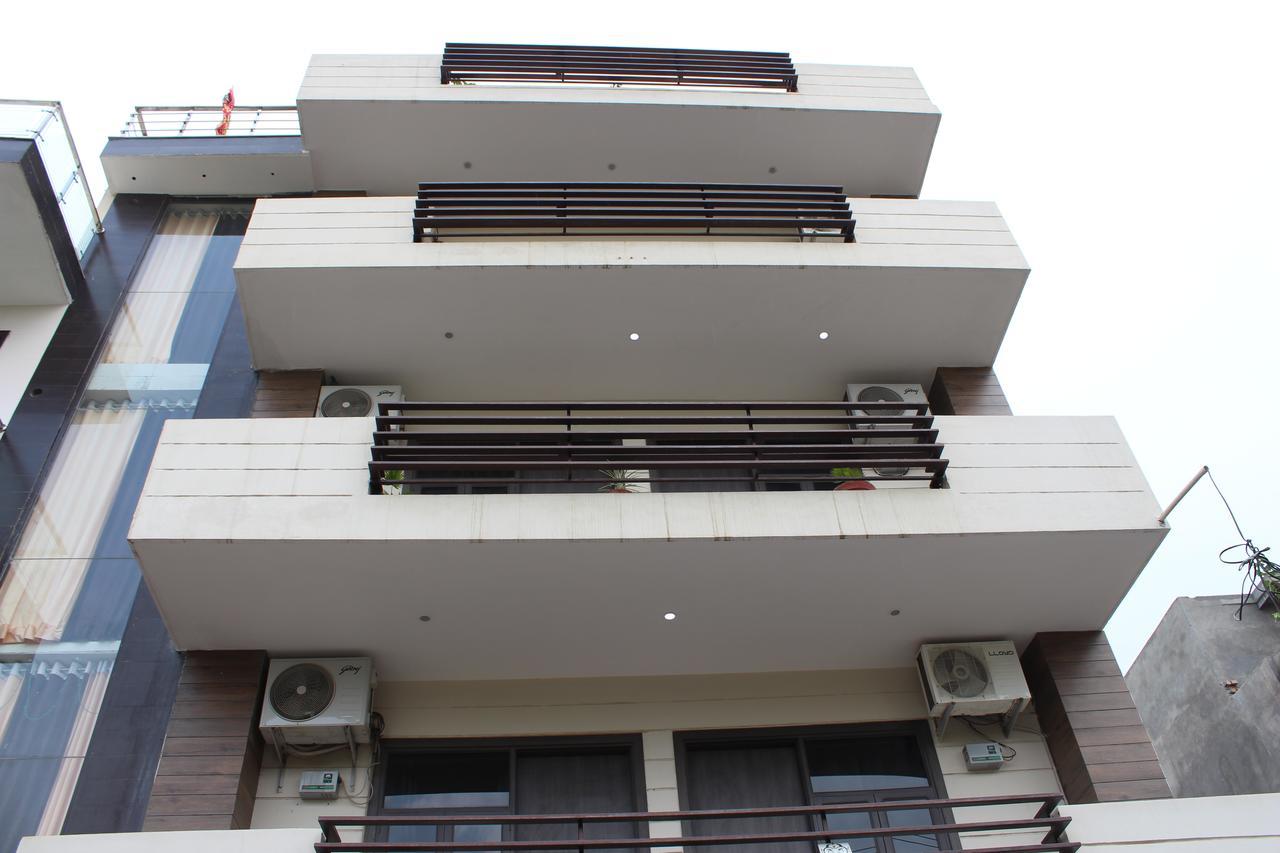 Pacific Inn Eco Central Gurgaon Exterior photo